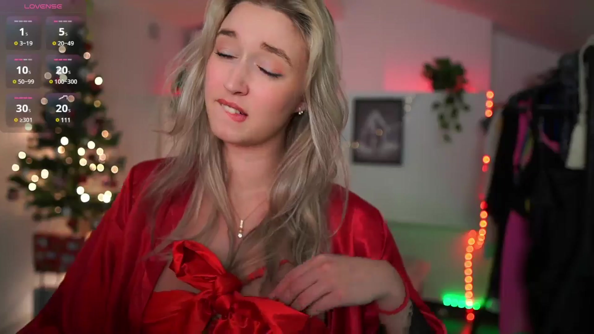 Gallery image thumbnail from Alexis__Texas's myfreecams stream on, 12/22/2024, 20:43 image 17 of 20