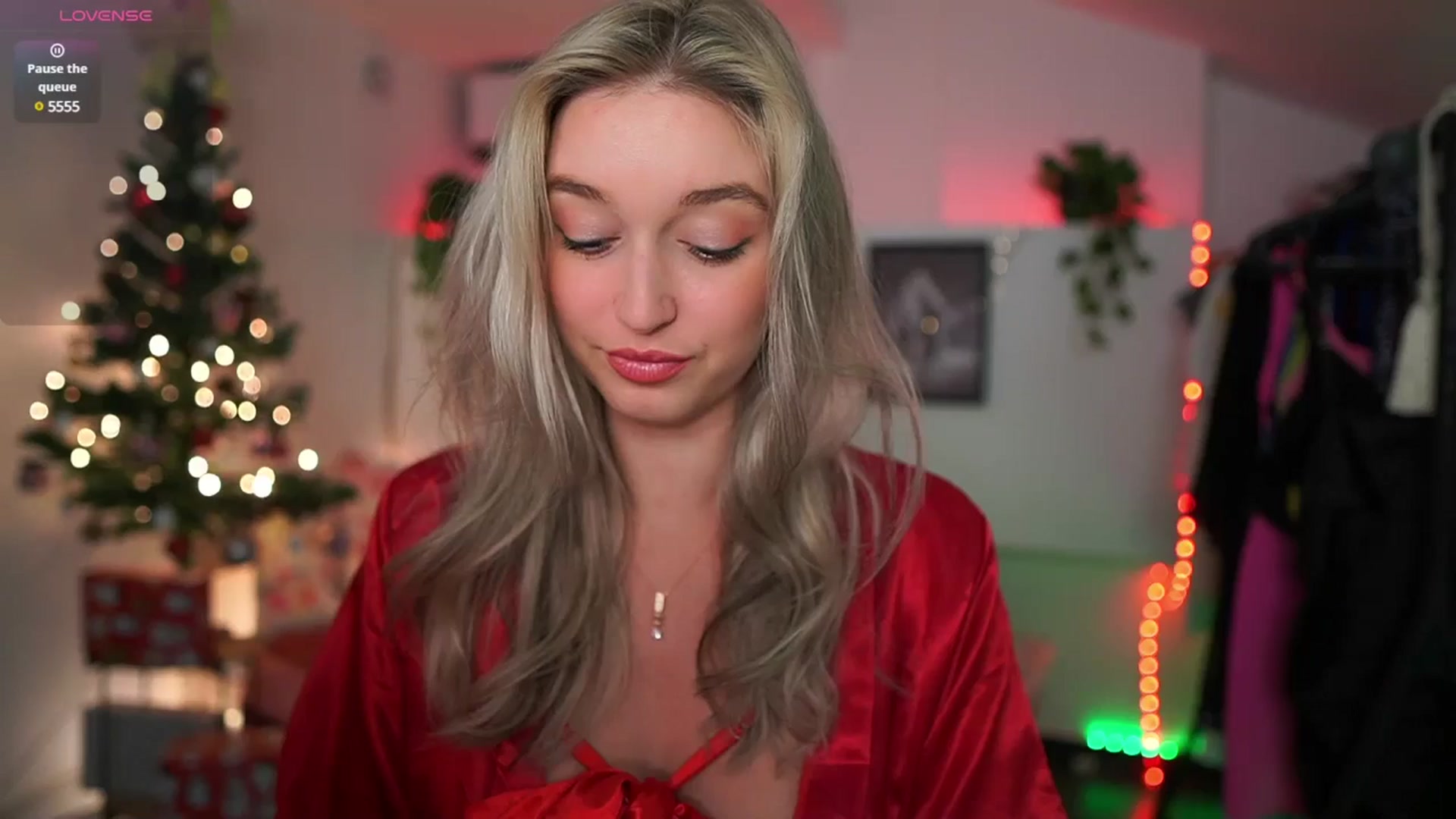 Gallery image thumbnail from Alexis__Texas's myfreecams stream on, 12/22/2024, 20:43 image 5 of 20