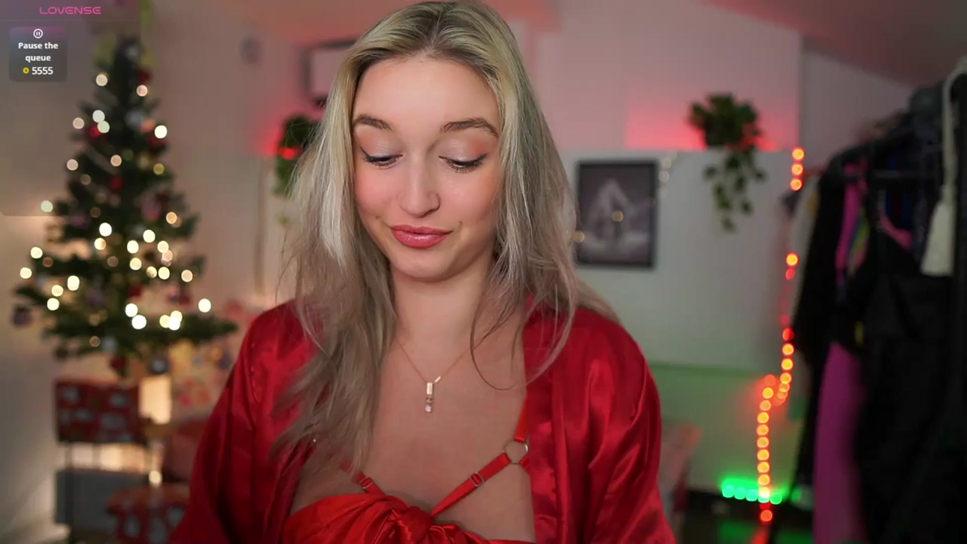 Gallery image thumbnail from Alexis__Texas's myfreecams stream on, 12/22/2024, 20:43 image 8 of 20
