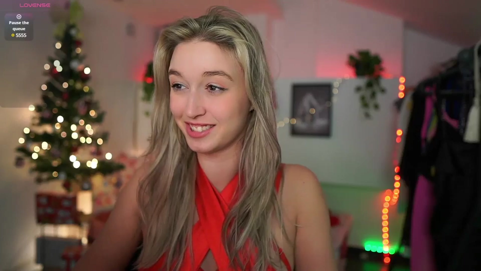 Gallery image thumbnail from Alexis__Texas's myfreecams stream on, 12/23/2024, 24:16 image 15 of 20