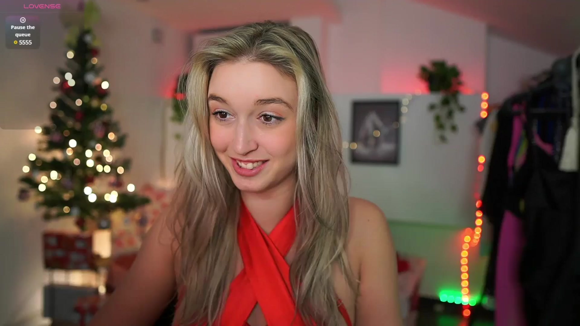 Gallery image thumbnail from Alexis__Texas's myfreecams stream on, 12/23/2024, 24:16 image 3 of 20