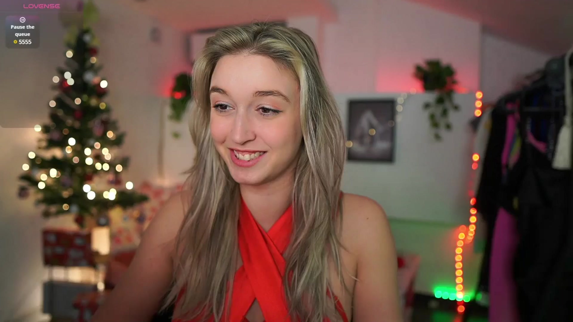 Gallery image thumbnail from Alexis__Texas's myfreecams stream on, 12/23/2024, 24:16 image 5 of 20