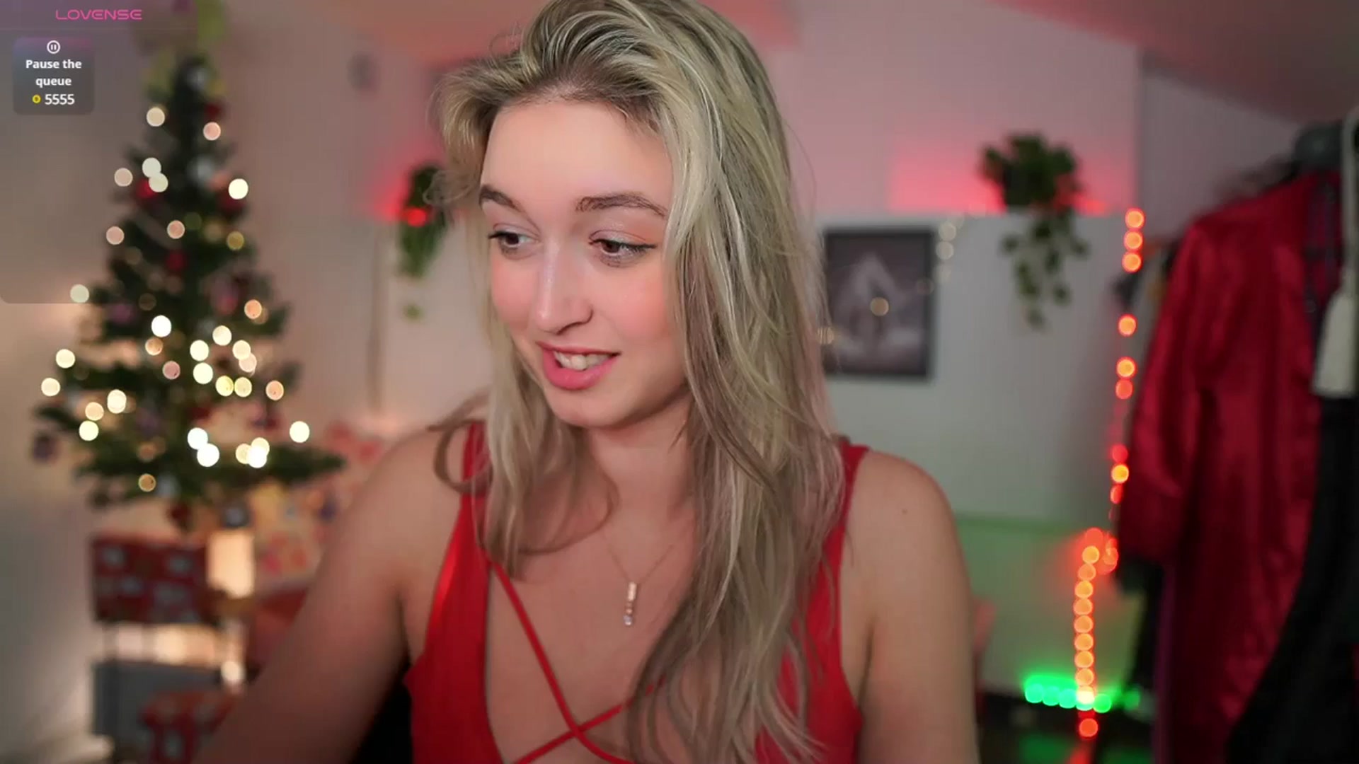 Gallery image thumbnail from Alexis__Texas's myfreecams stream on, 12/27/2024, 22:38 image 12 of 20
