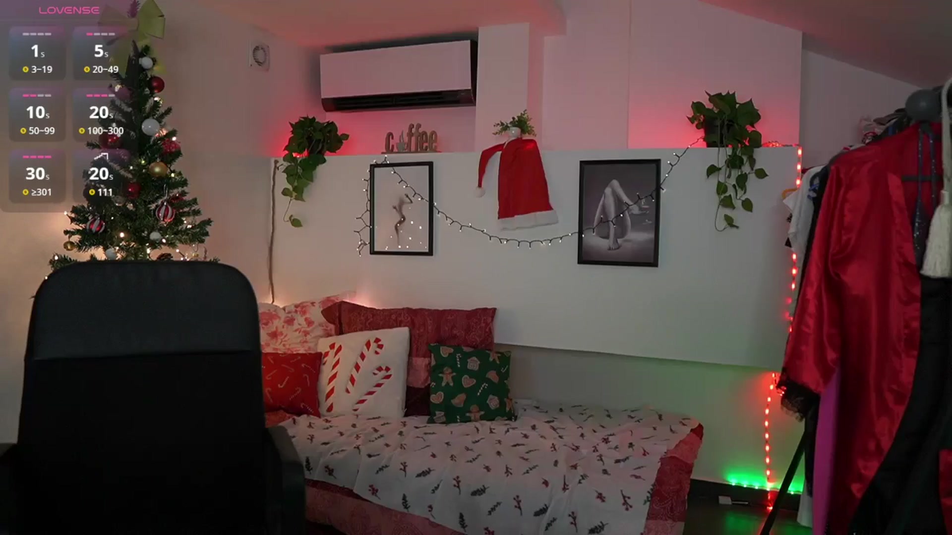 Gallery image thumbnail from Alexis__Texas's myfreecams stream on, 12/29/2024, 20:00 image 16 of 20