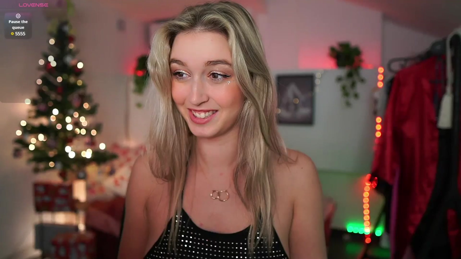 Gallery image thumbnail from Alexis__Texas's myfreecams stream on, 12/31/2024, 19:07 image 5 of 20