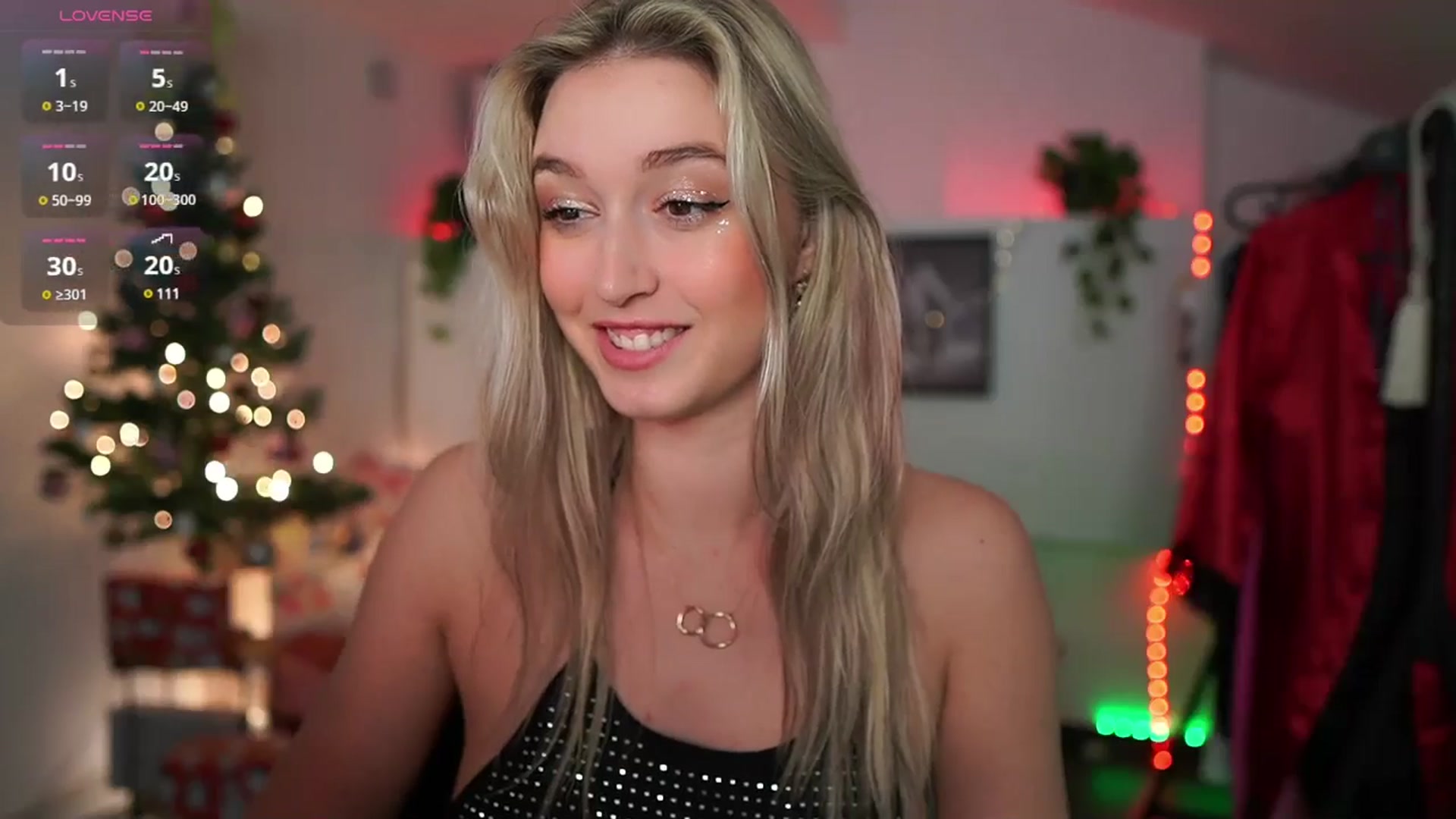 Gallery image thumbnail from Alexis__Texas's myfreecams stream on, 12/31/2024, 19:07 image 6 of 20