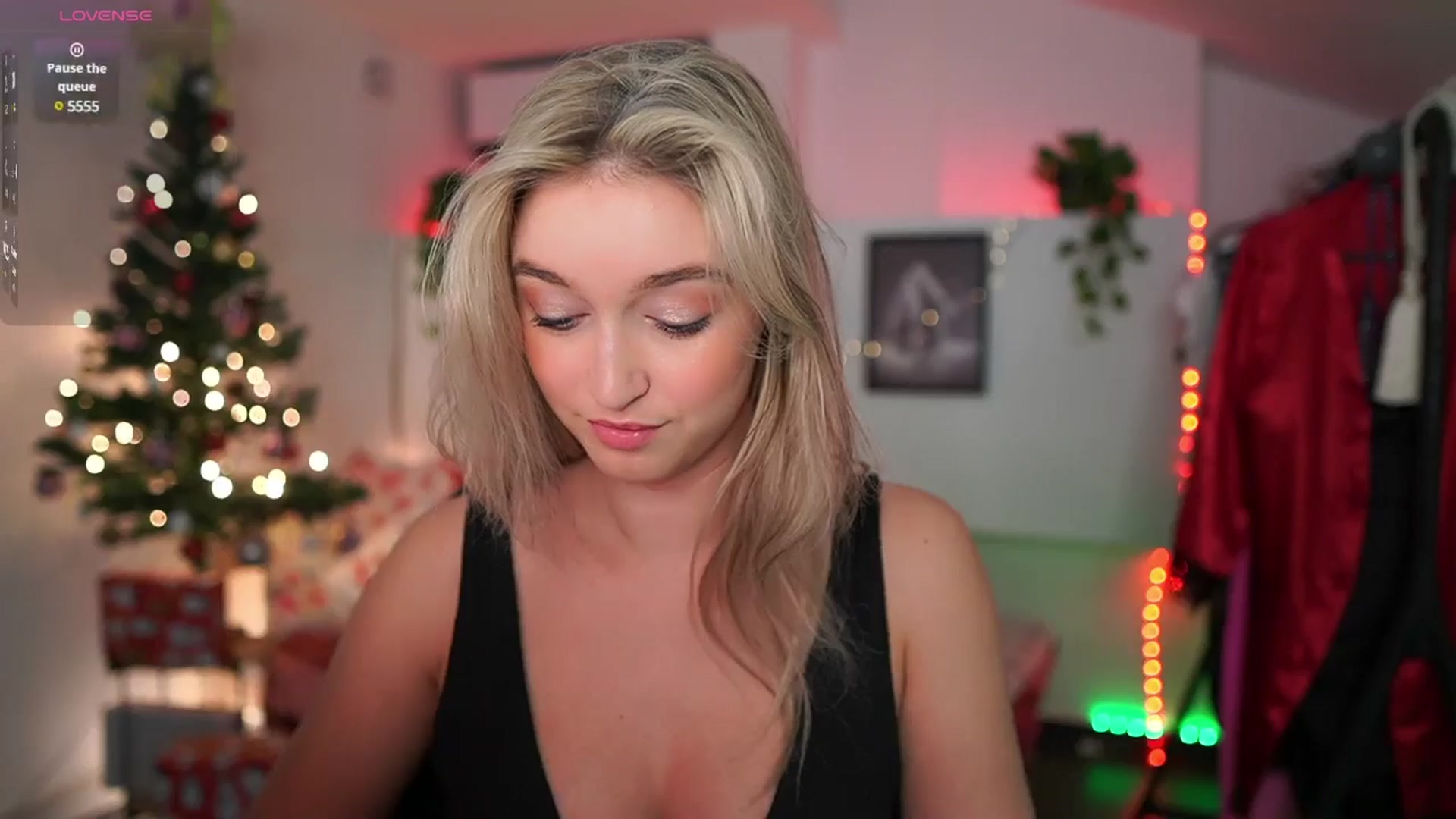 Gallery image thumbnail from Alexis__Texas's myfreecams stream on, 01/02/2025, 21:51 image 10 of 20