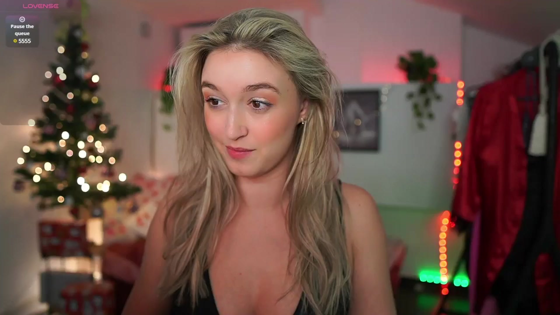 Gallery image thumbnail from Alexis__Texas's myfreecams stream on, 01/02/2025, 21:51 image 1 of 20