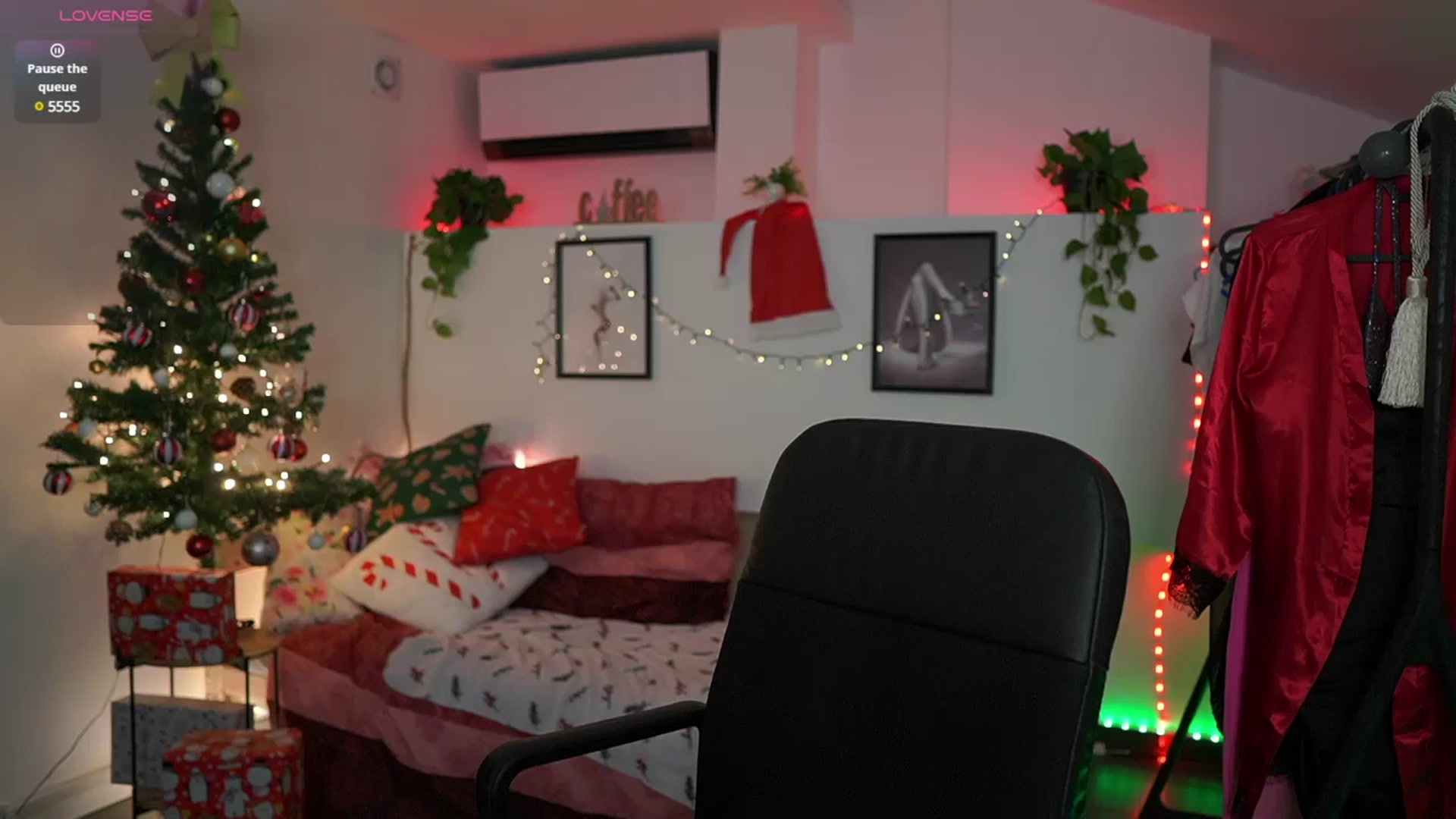 Gallery image thumbnail from Alexis__Texas's myfreecams stream on, 01/02/2025, 23:55 image 8 of 20
