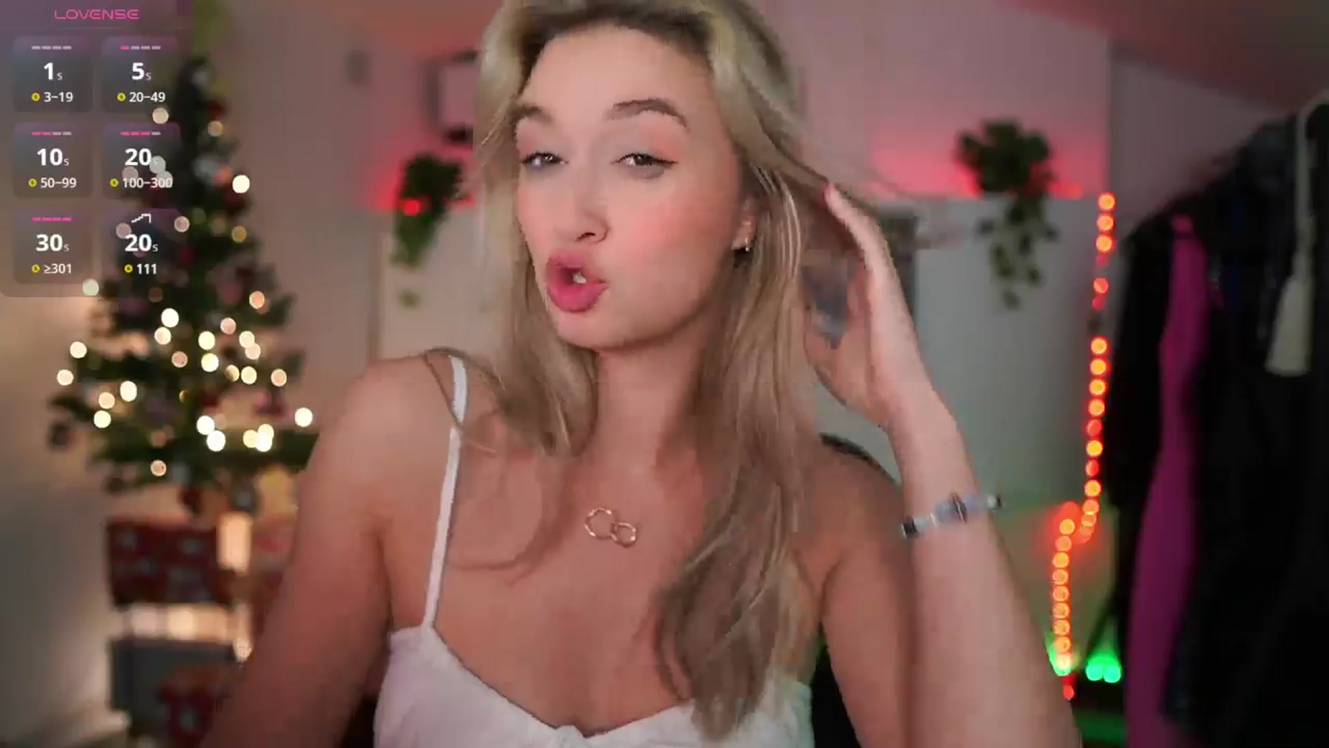 Gallery image thumbnail from Alexis__Texas's myfreecams stream on, 01/06/2025, 24:00 image 18 of 20