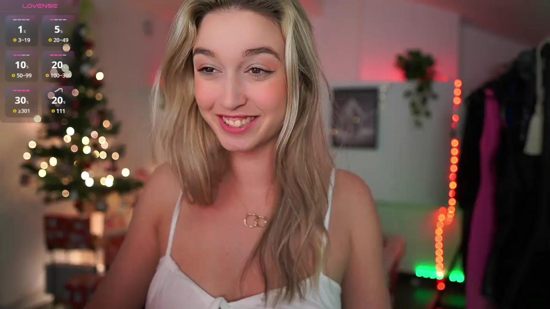 Gallery image thumbnail from Alexis__Texas's myfreecams stream on, 01/06/2025, 24:00 image 9 of 20