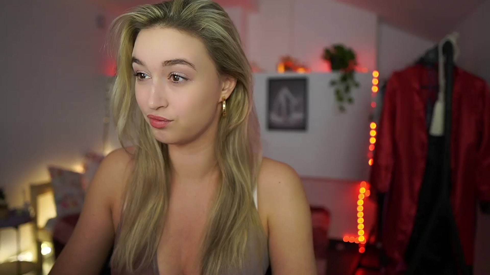 Gallery image thumbnail from Alexis__Texas's myfreecams stream on, 01/07/2025, 21:23 image 1 of 20