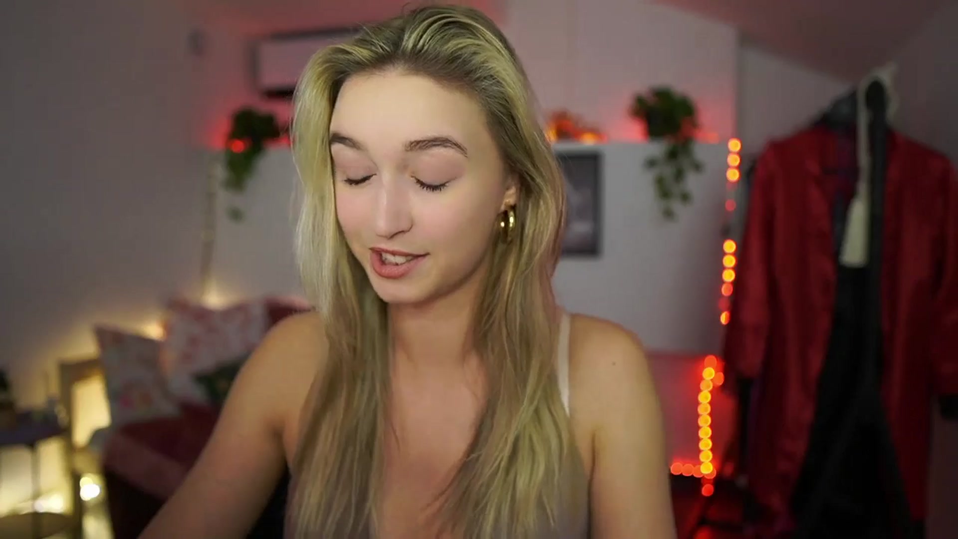 Gallery image thumbnail from Alexis__Texas's myfreecams stream on, 01/07/2025, 21:23 image 12 of 20