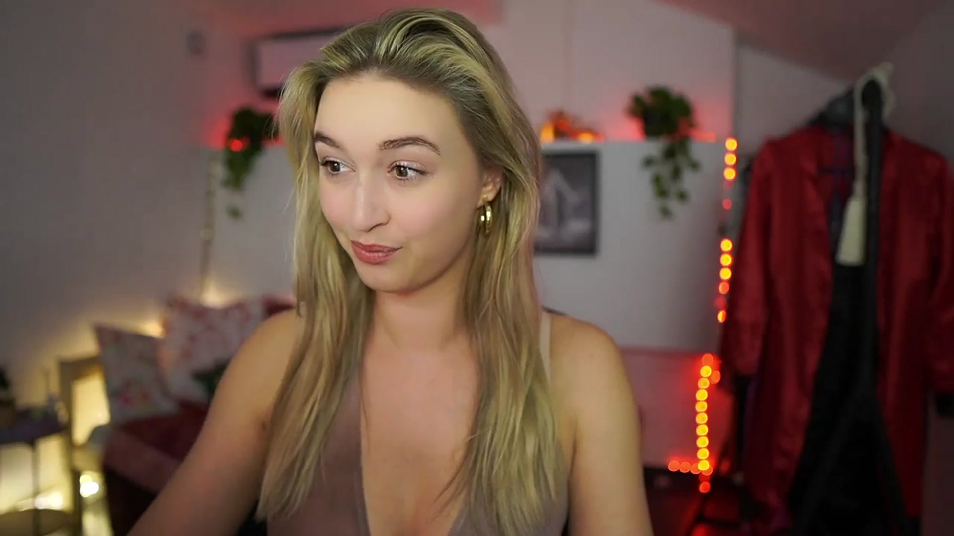 Gallery image thumbnail from Alexis__Texas's myfreecams stream on, 01/07/2025, 21:23 image 11 of 20