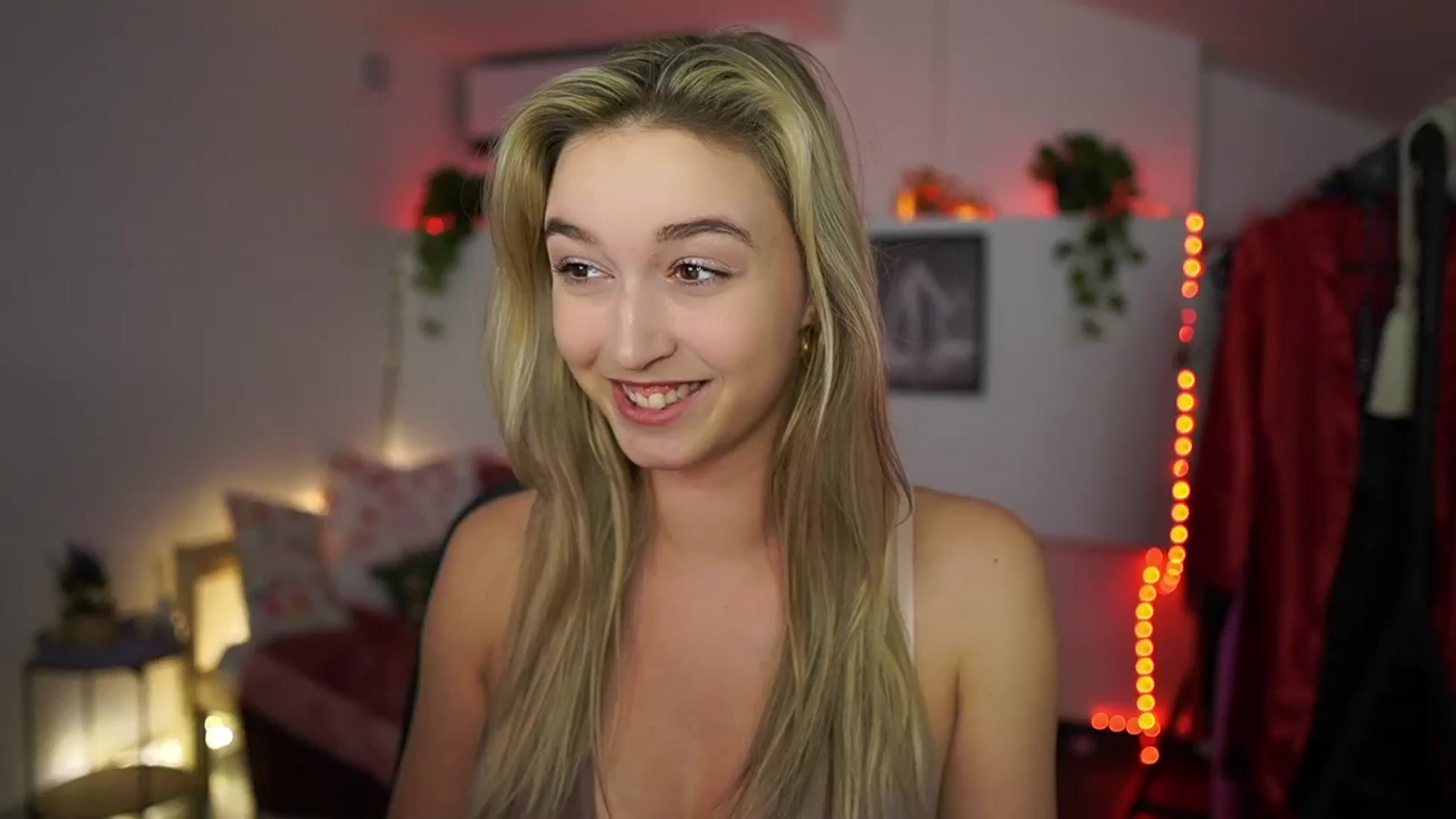 Gallery image thumbnail from Alexis__Texas's myfreecams stream on, 01/07/2025, 23:51 image 1 of 20