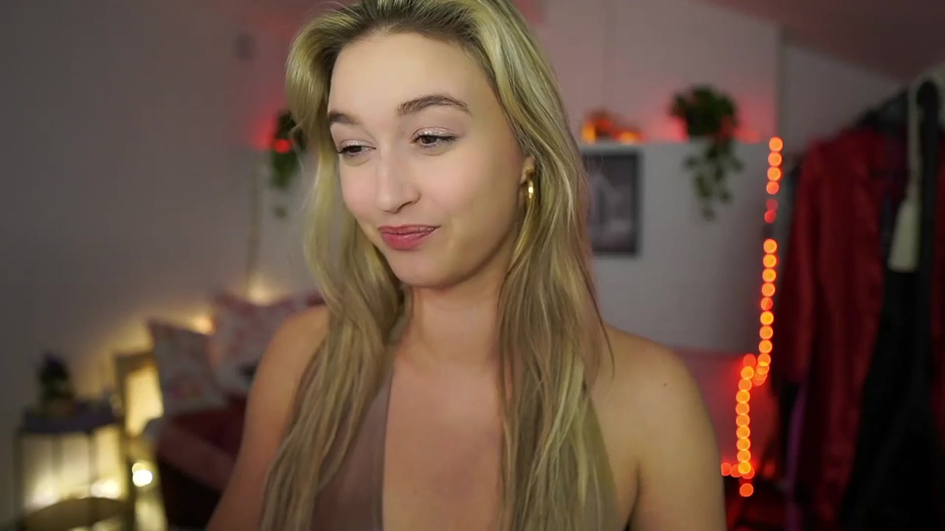 Gallery image thumbnail from Alexis__Texas's myfreecams stream on, 01/07/2025, 23:51 image 14 of 20