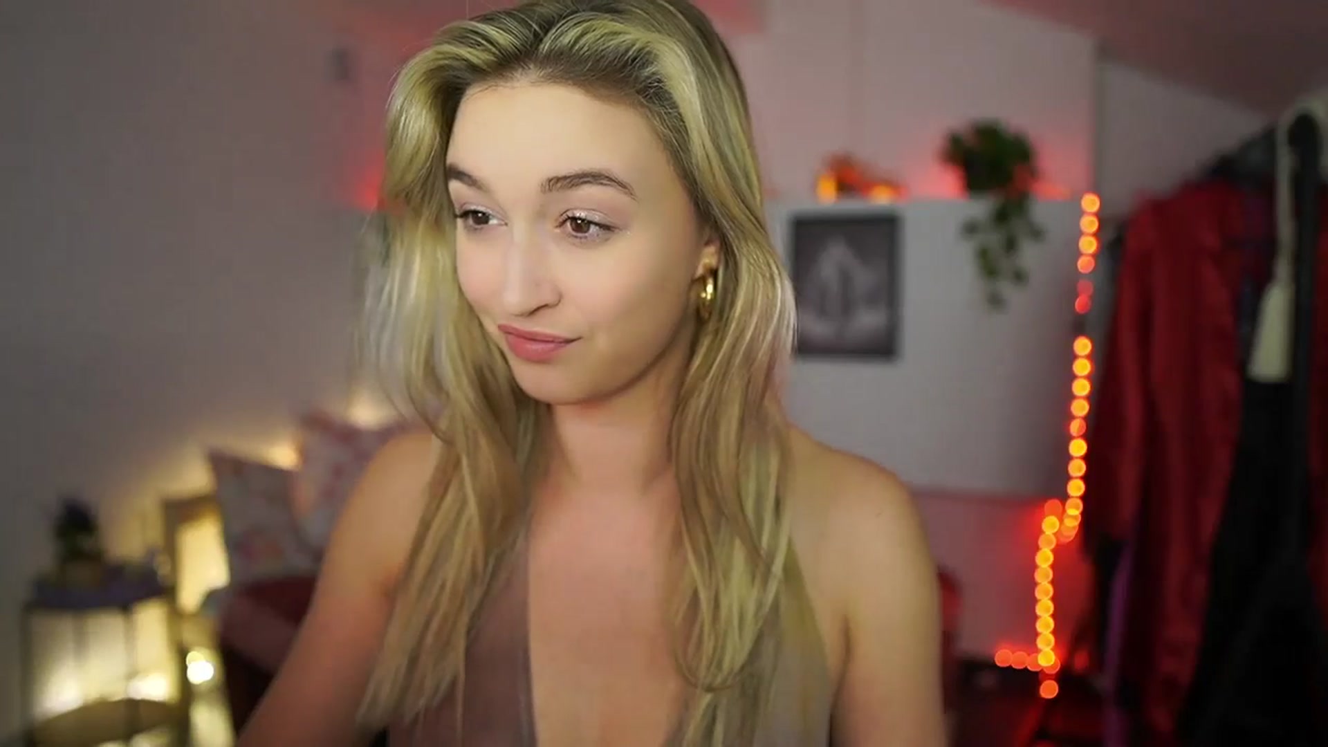 Gallery image thumbnail from Alexis__Texas's myfreecams stream on, 01/07/2025, 23:51 image 16 of 20