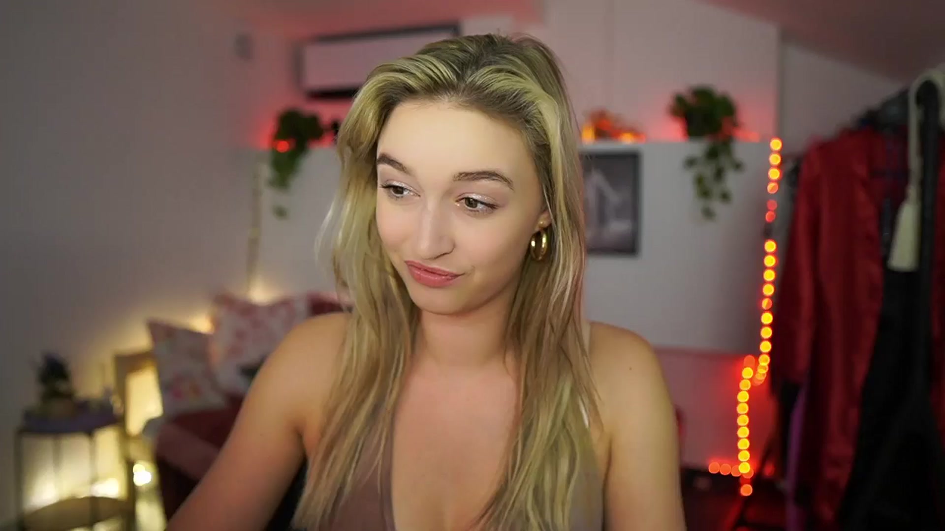 Gallery image thumbnail from Alexis__Texas's myfreecams stream on, 01/07/2025, 23:51 image 3 of 20