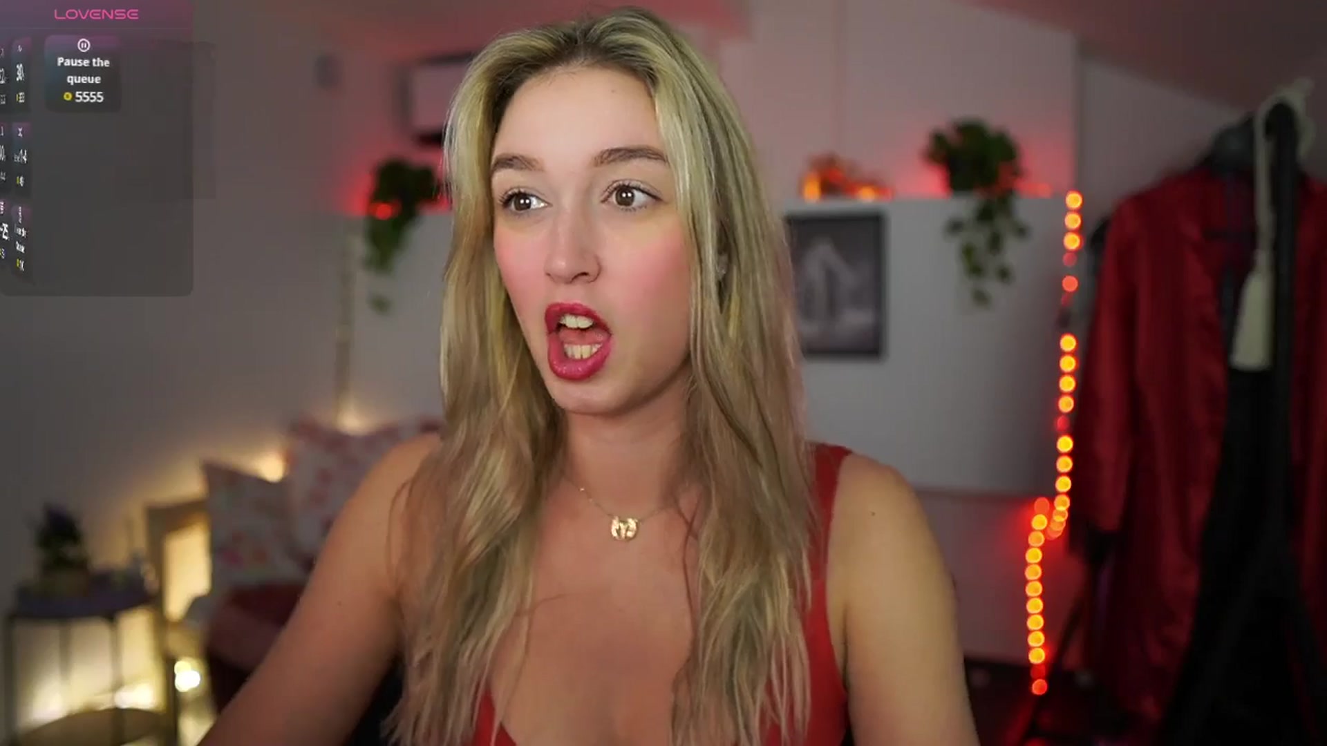 Gallery image thumbnail from Alexis__Texas's myfreecams stream on, 01/08/2025, 22:45 image 6 of 20