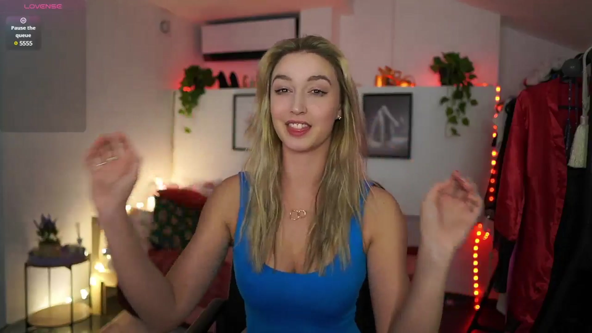 Gallery image thumbnail from Alexis__Texas's myfreecams stream on, 01/14/2025, 23:33 image 16 of 20