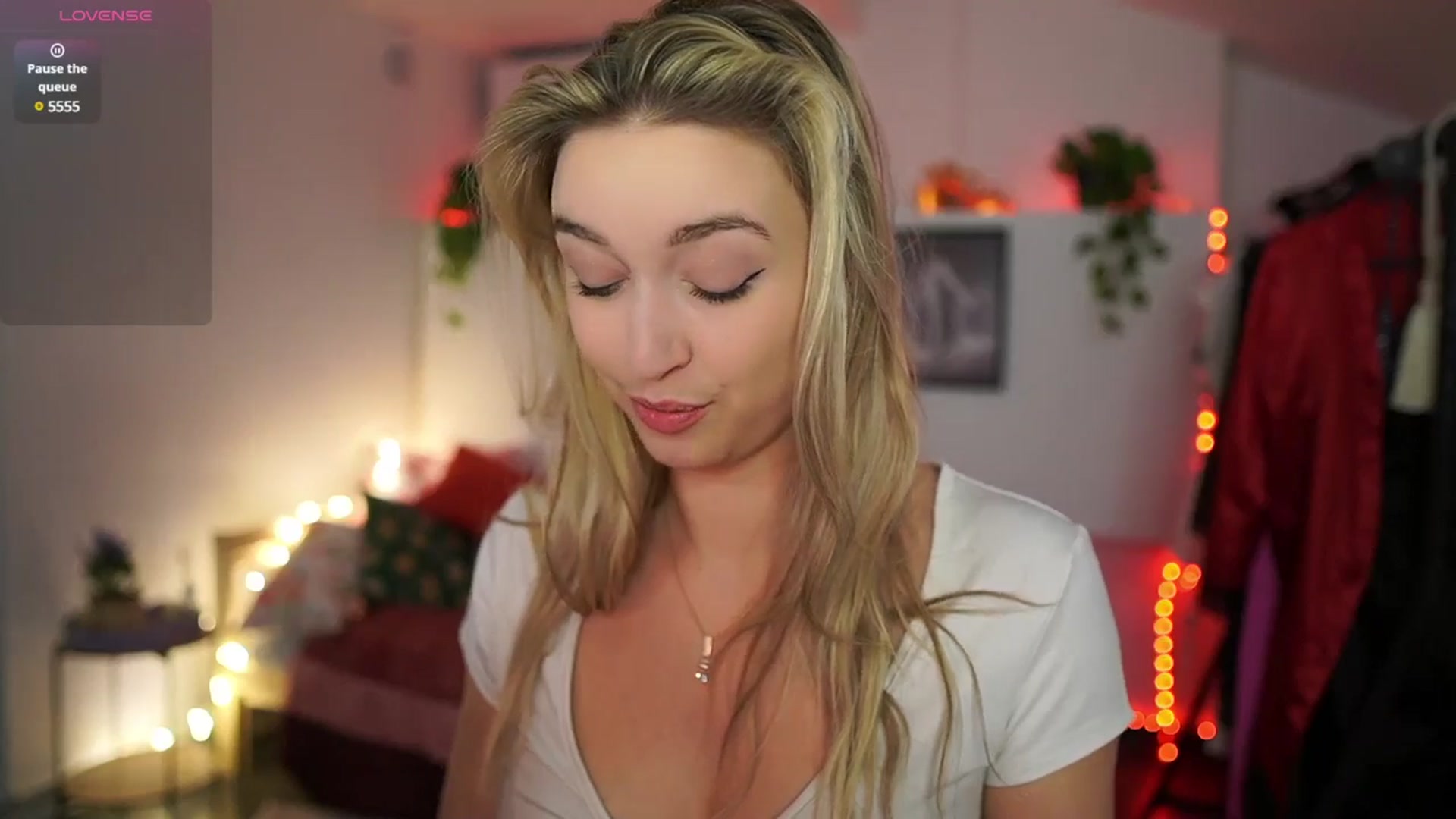 Gallery image thumbnail from Alexis__Texas's myfreecams stream on, 01/16/2025, 24:19 image 5 of 20