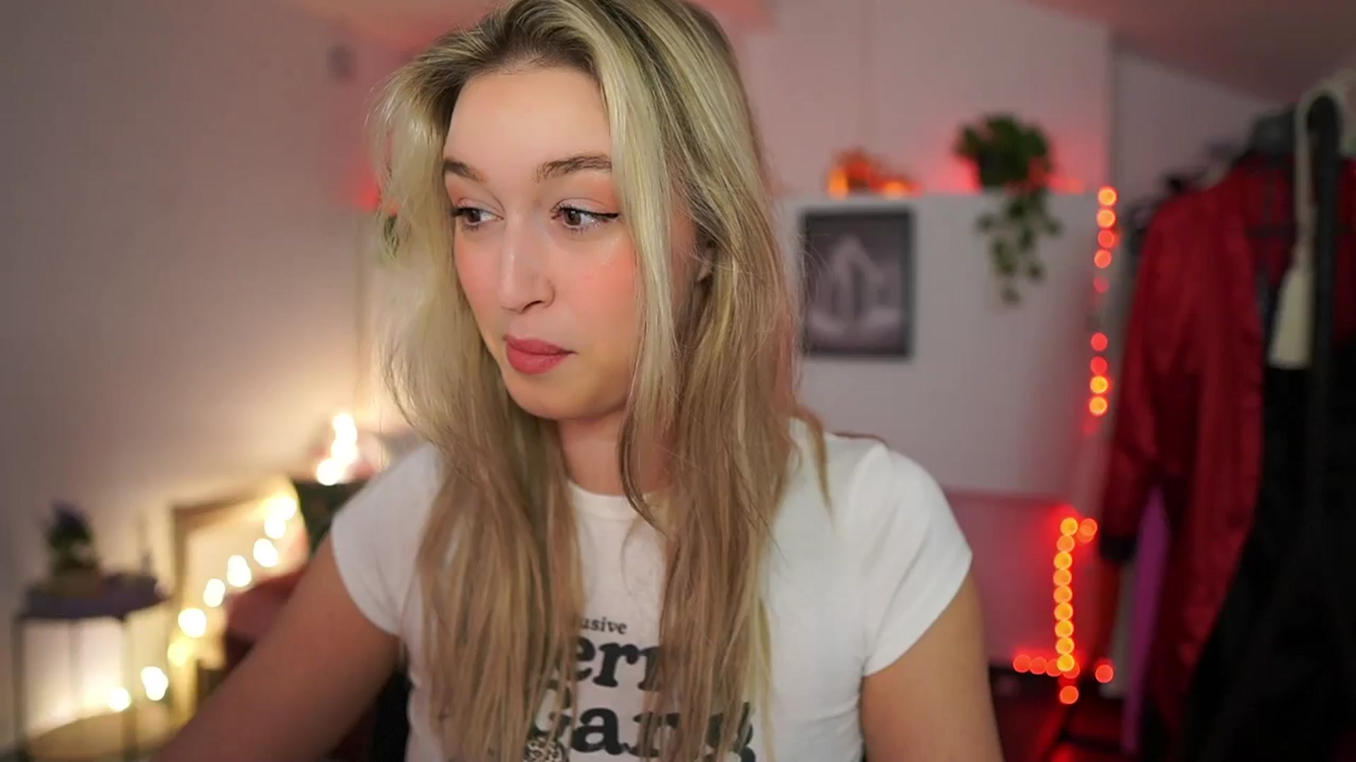 Gallery image thumbnail from Alexis__Texas's myfreecams stream on, 01/17/2025, 19:46 image 2 of 20