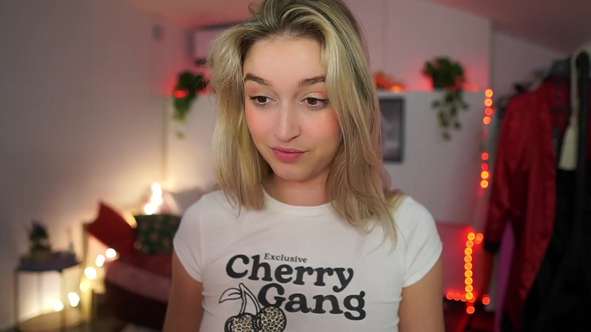Gallery image thumbnail from Alexis__Texas's myfreecams stream on, 01/17/2025, 23:26 image 4 of 20