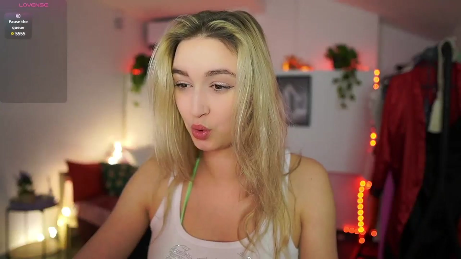 Gallery image thumbnail from Alexis__Texas's myfreecams stream on, 01/21/2025, 20:46 image 9 of 20