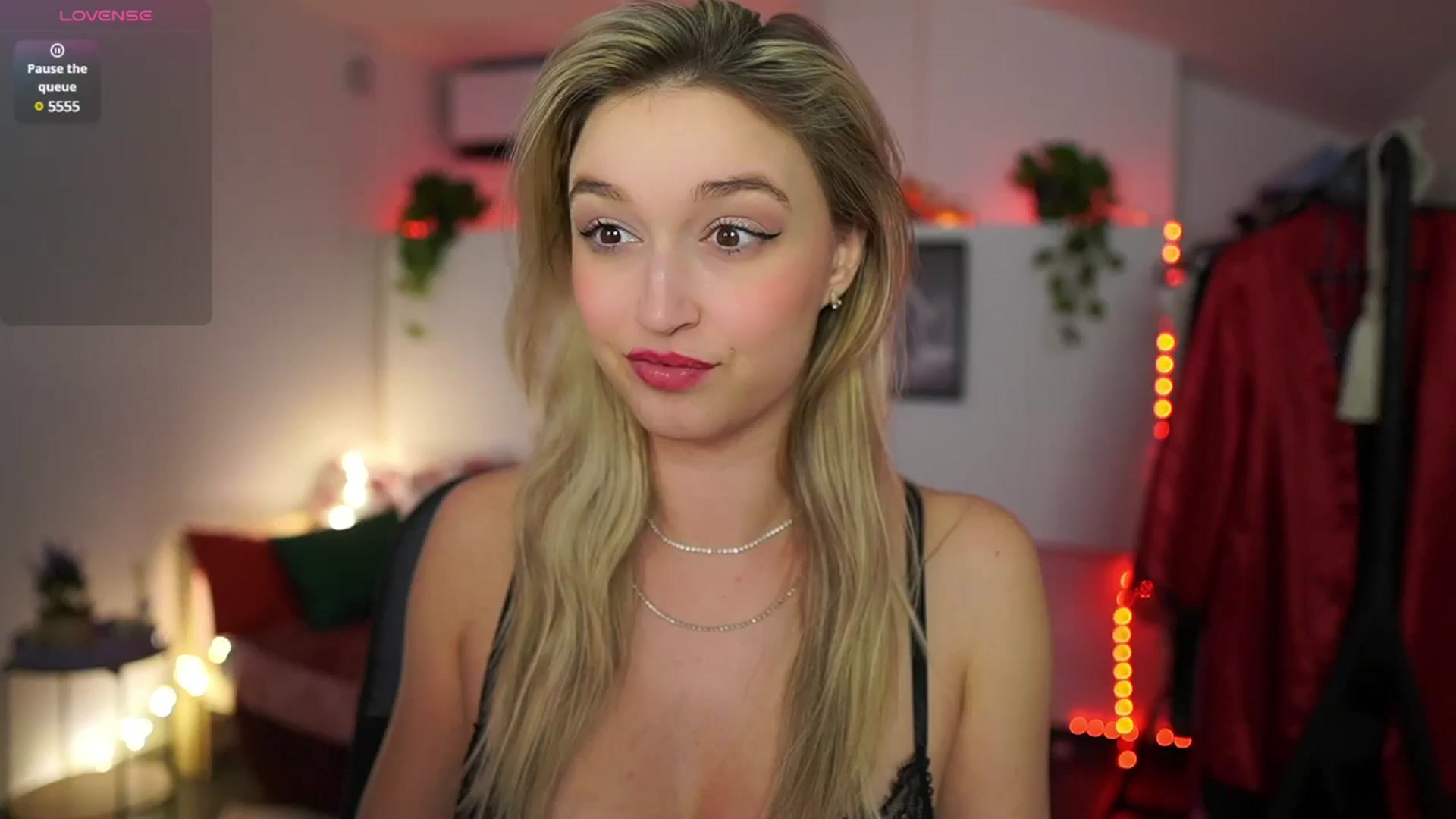 Gallery image thumbnail from Alexis__Texas's myfreecams stream on, 02/02/2025, 23:59 image 1 of 20