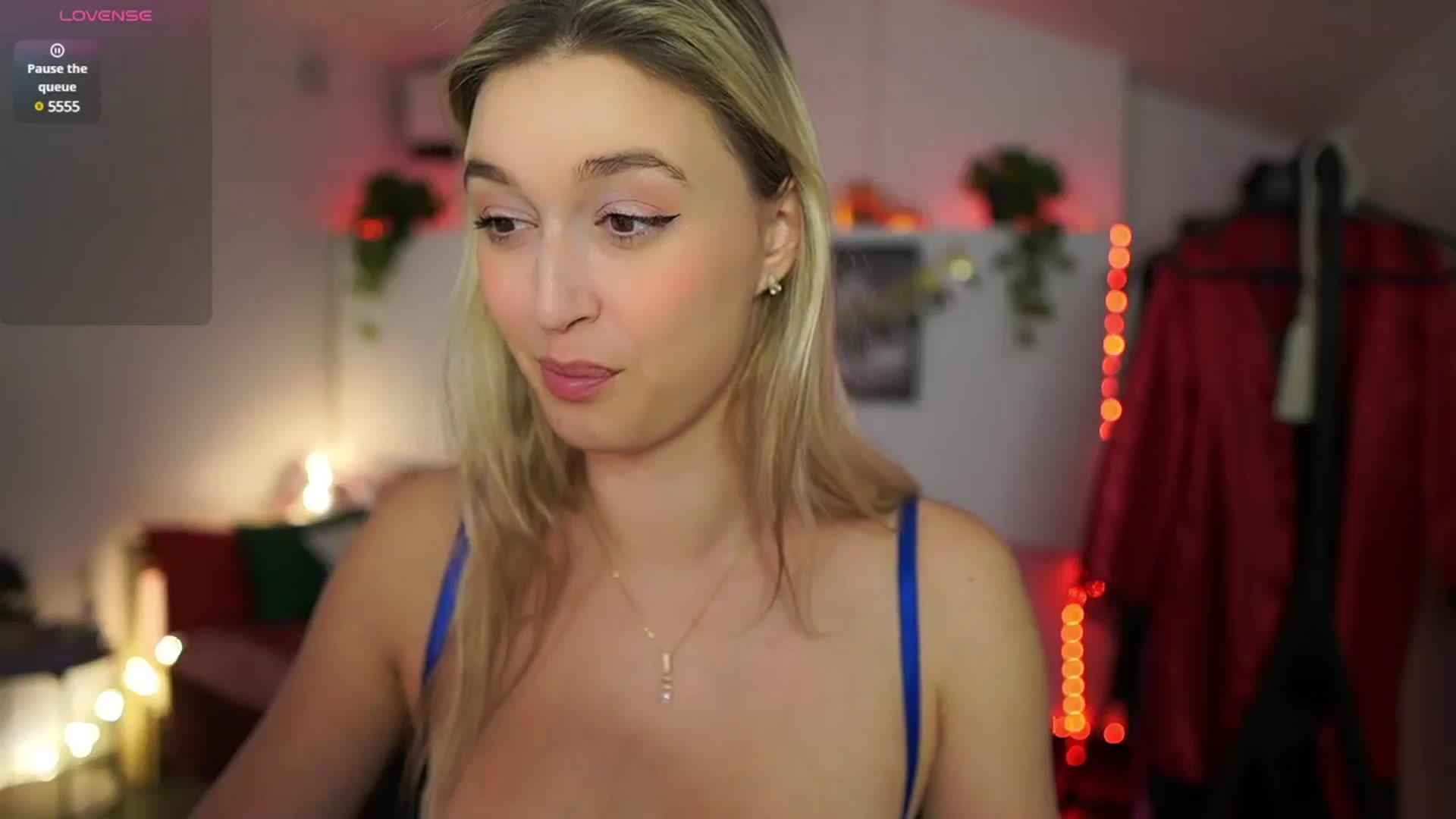 Gallery image thumbnail from Alexis__Texas's myfreecams stream on, 02/07/2025, 24:04 image 16 of 20