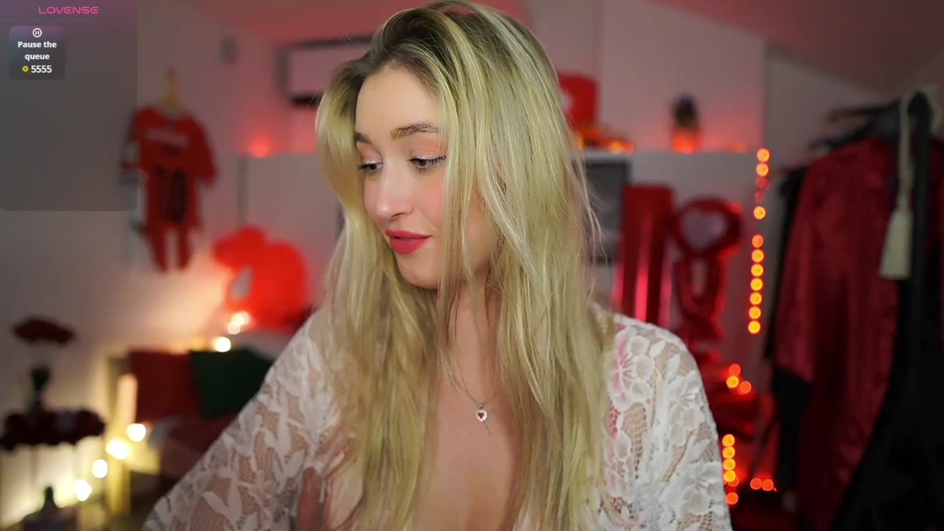 Gallery image thumbnail from Alexis__Texas's myfreecams stream on, 02/14/2025, 22:19 image 13 of 20