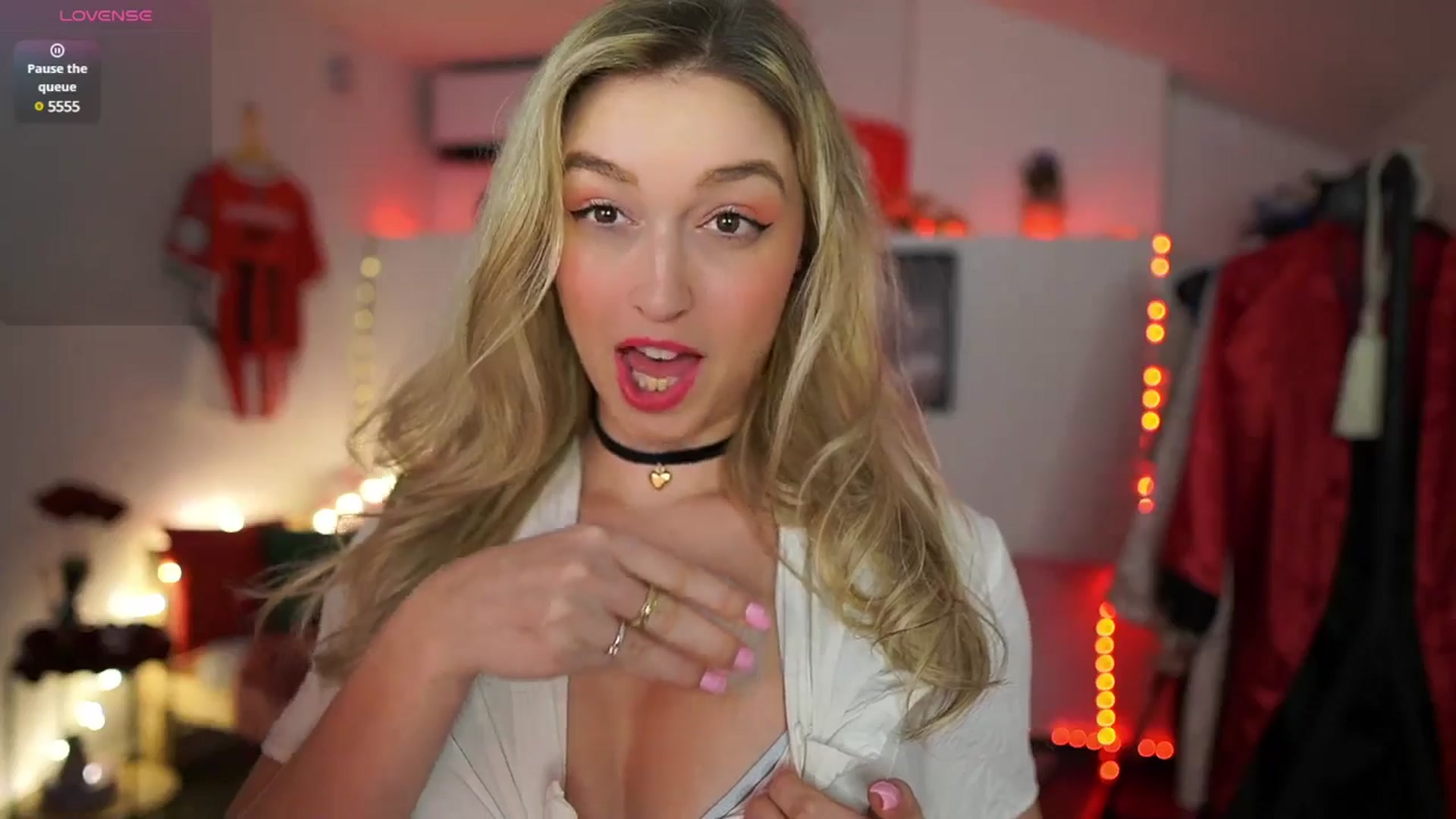 Gallery image thumbnail from Alexis__Texas's myfreecams stream on, 02/21/2025, 22:26 image 9 of 20