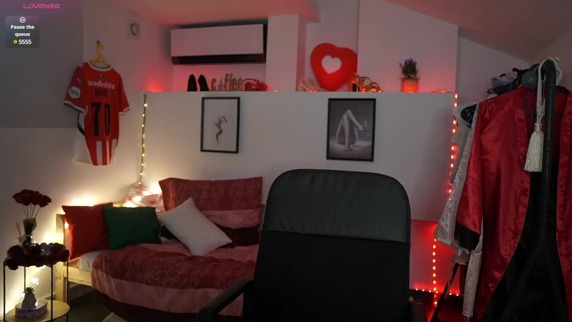 Gallery image thumbnail from Alexis__Texas's myfreecams stream on, 02/21/2025, 22:26 image 8 of 20