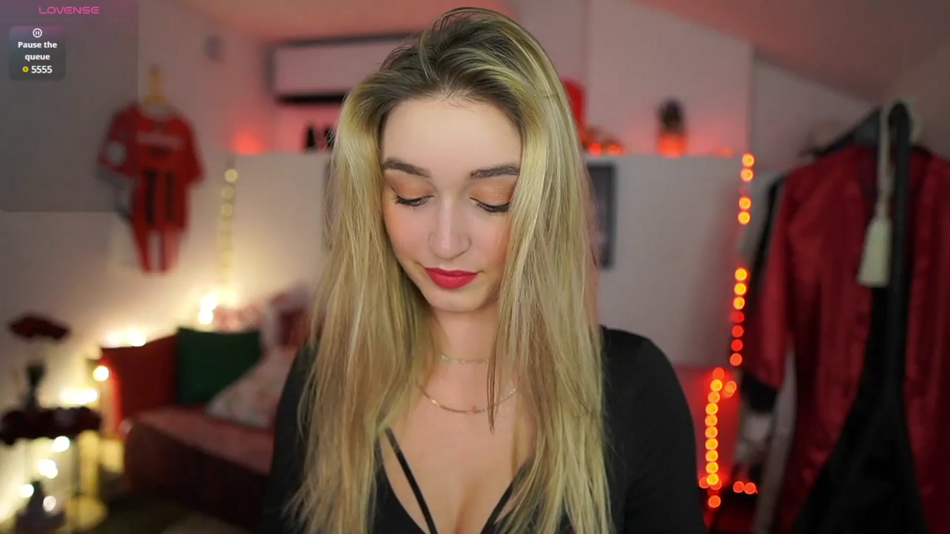 Gallery image thumbnail from Alexis__Texas's myfreecams stream on, 02/25/2025, 19:46 image 16 of 20