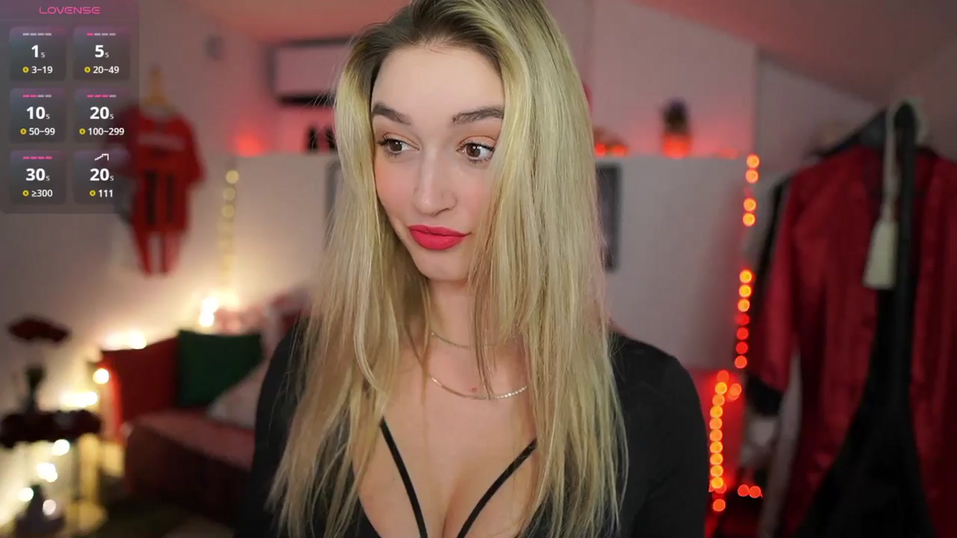 Gallery image thumbnail from Alexis__Texas's myfreecams stream on, 02/25/2025, 19:46 image 7 of 20