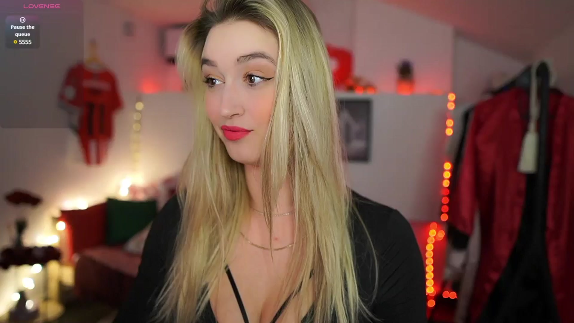 Gallery image thumbnail from Alexis__Texas's myfreecams stream on, 02/25/2025, 19:46 image 1 of 20