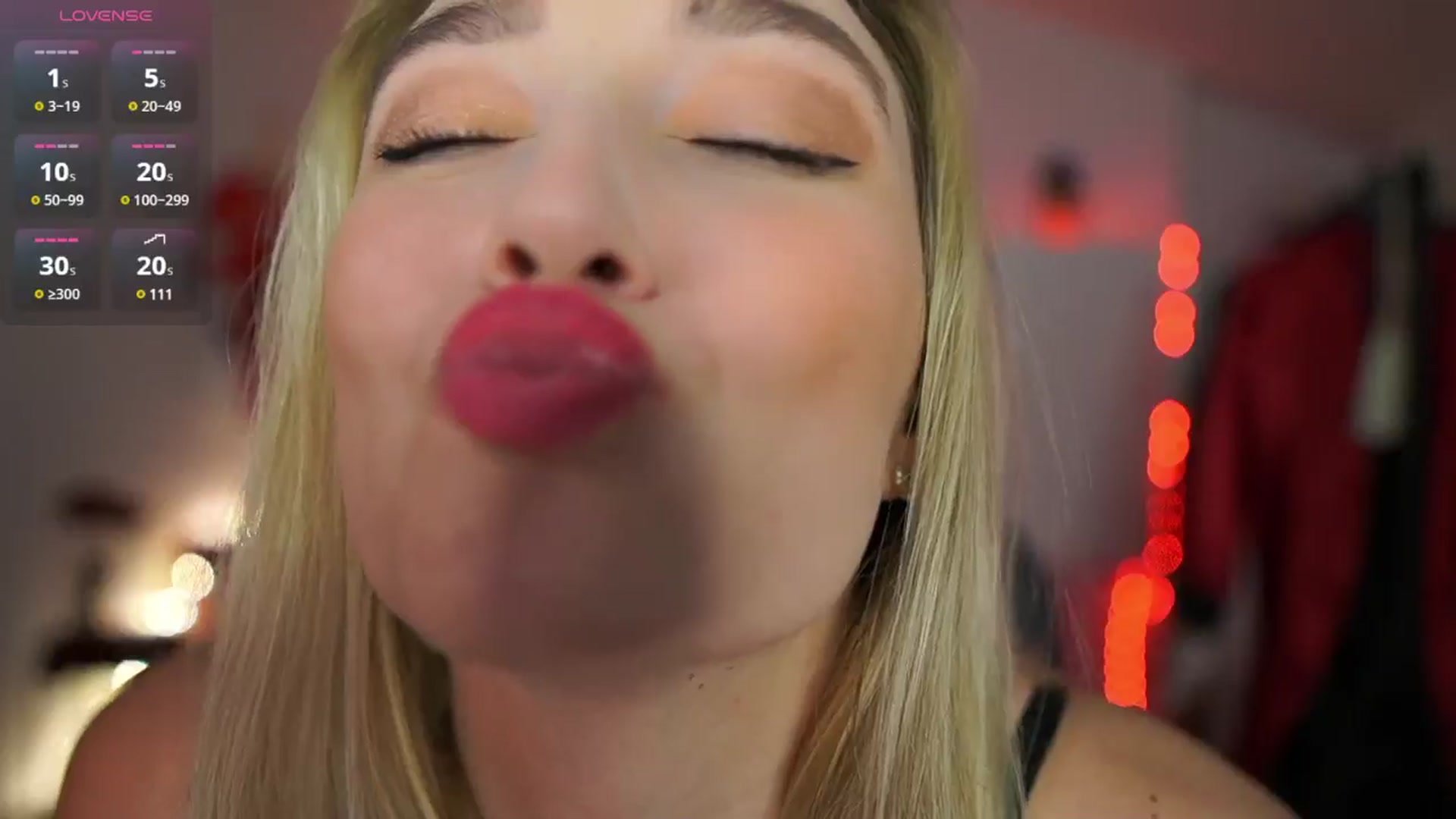 Gallery image thumbnail from Alexis__Texas's myfreecams stream on, 02/26/2025, 24:15 image 17 of 20