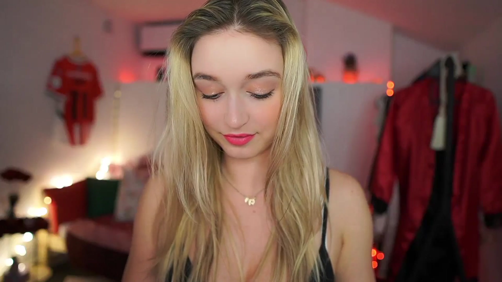 Gallery image thumbnail from Alexis__Texas's myfreecams stream on, 02/26/2025, 22:47 image 6 of 20