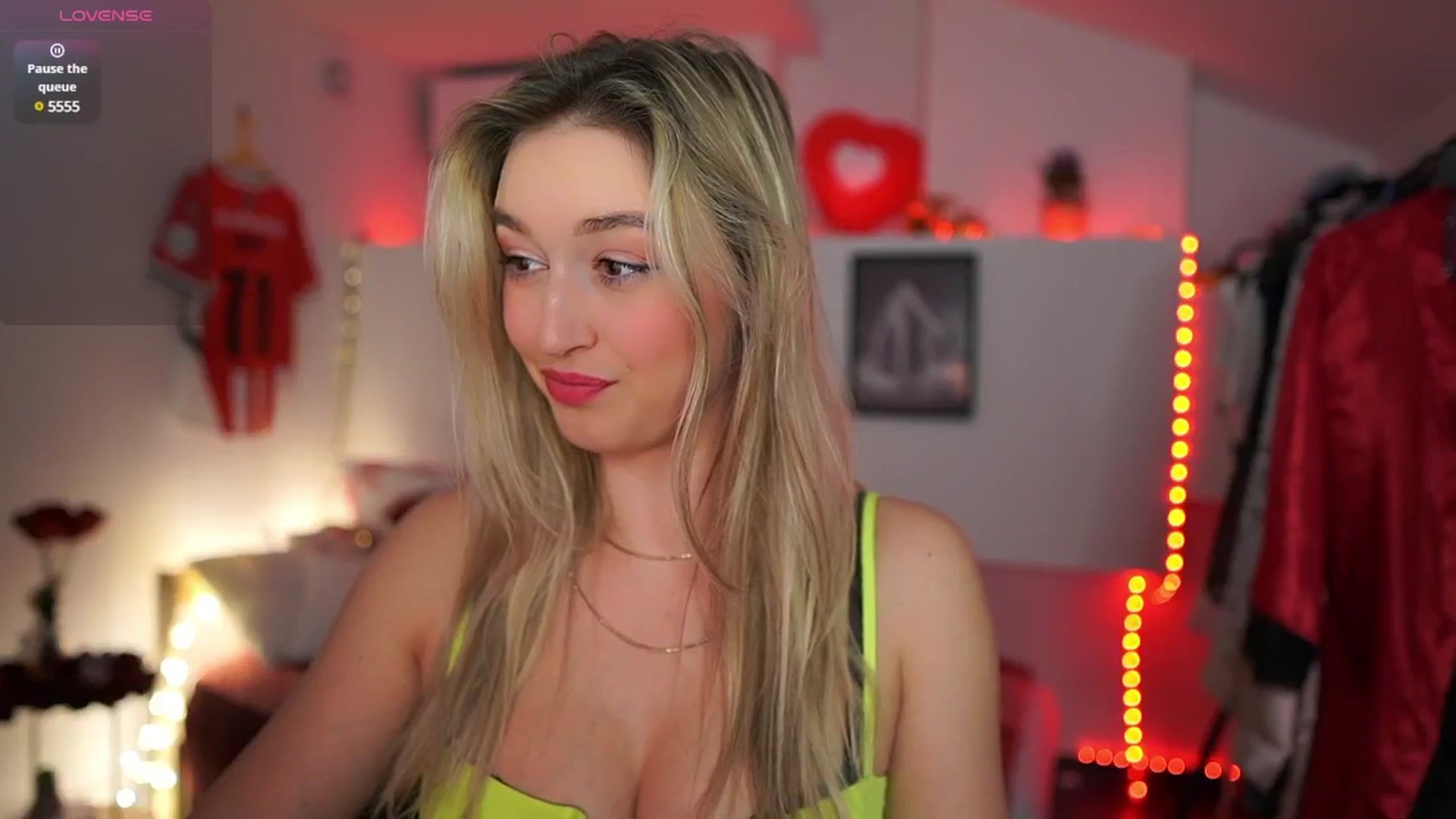 Gallery image thumbnail from Alexis__Texas's myfreecams stream on, 03/01/2025, 20:30 image 19 of 20