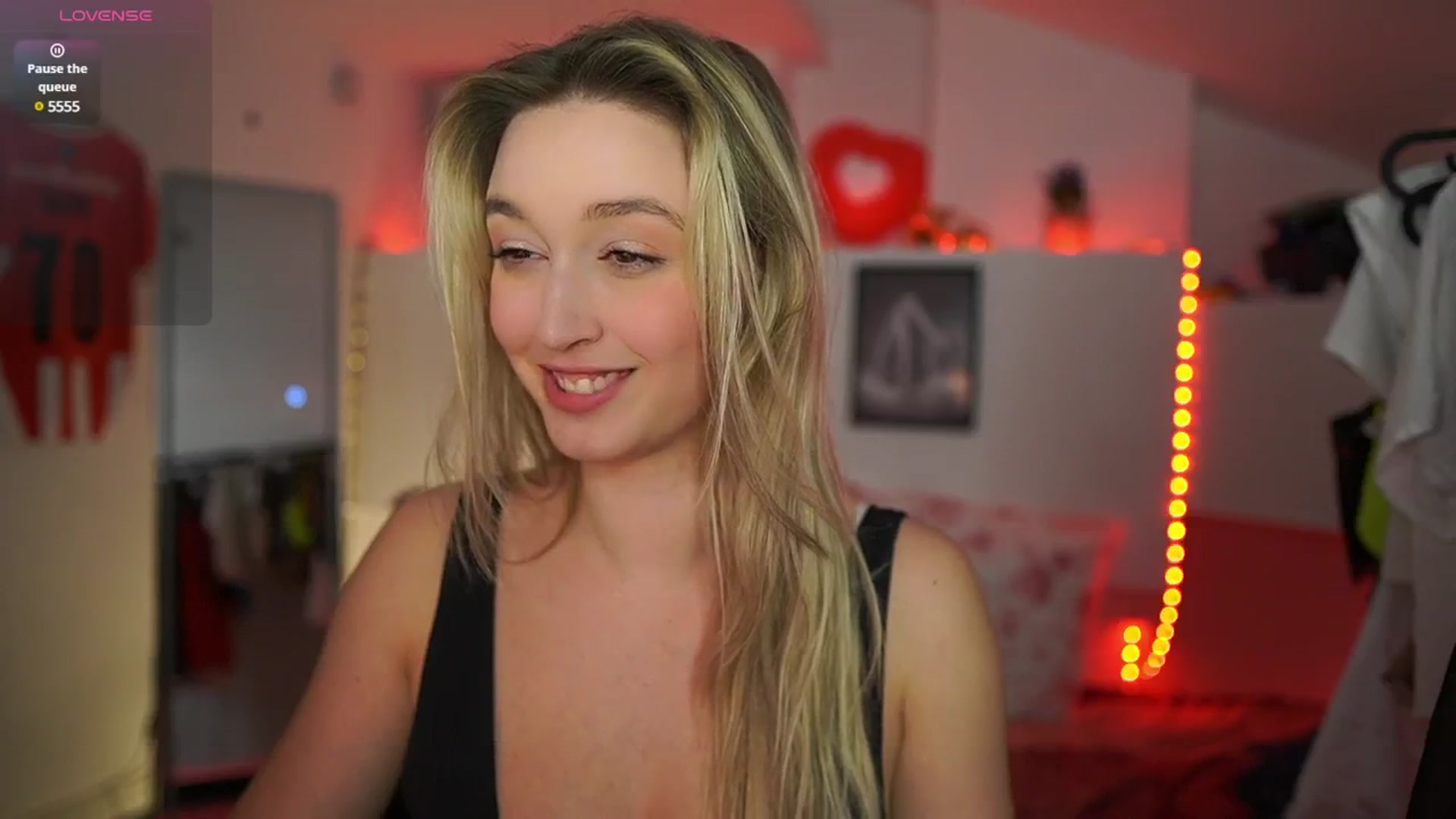 Gallery image thumbnail from Alexis__Texas's myfreecams stream on, 03/08/2025, 19:22 image 15 of 20