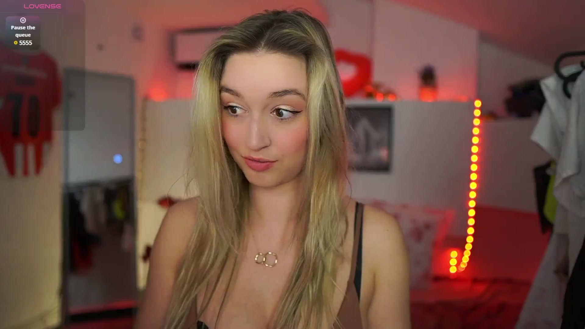 Gallery image thumbnail from Alexis__Texas's myfreecams stream on, 03/09/2025, 19:47 image 15 of 20