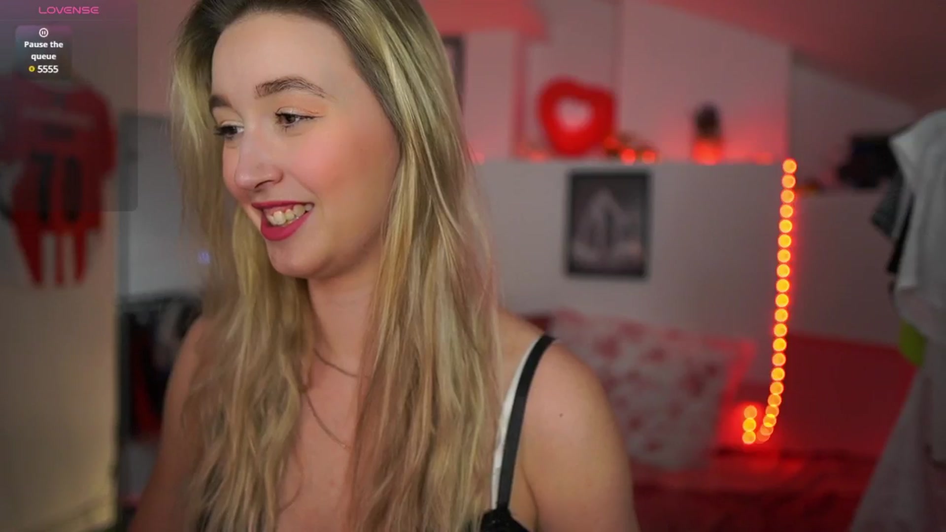 Gallery image thumbnail from Alexis__Texas's myfreecams stream on, 03/12/2025, 20:44 image 10 of 20