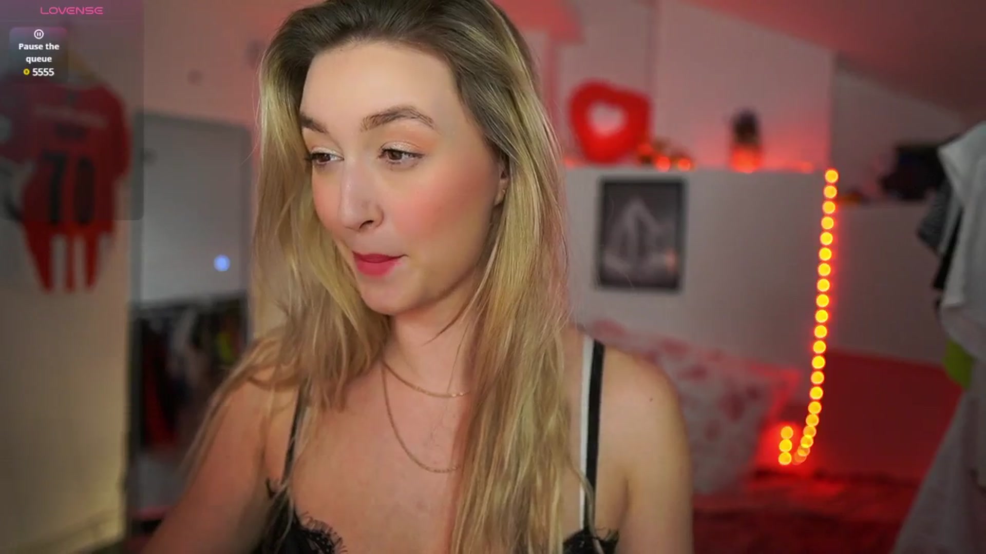 Gallery image thumbnail from Alexis__Texas's myfreecams stream on, 03/12/2025, 22:05 image 11 of 20