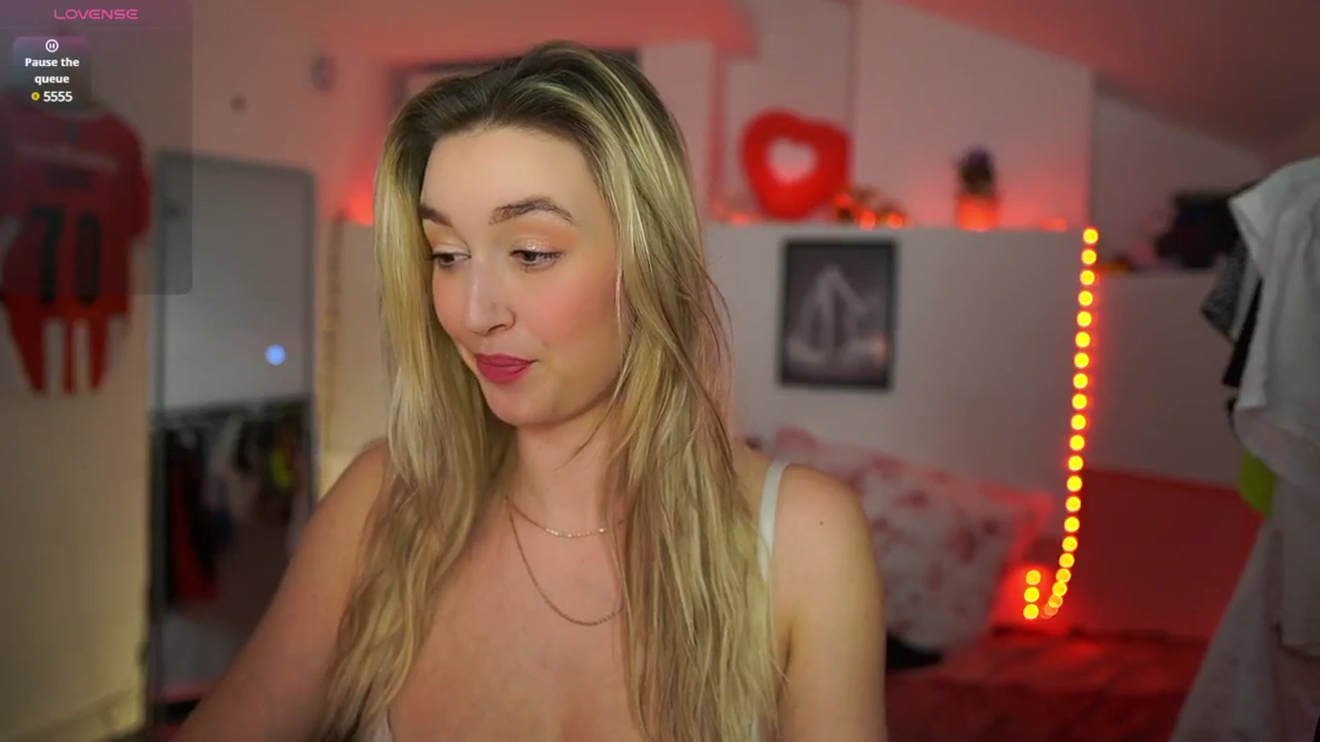 Gallery image thumbnail from Alexis__Texas's myfreecams stream on, 03/12/2025, 23:58 image 6 of 20