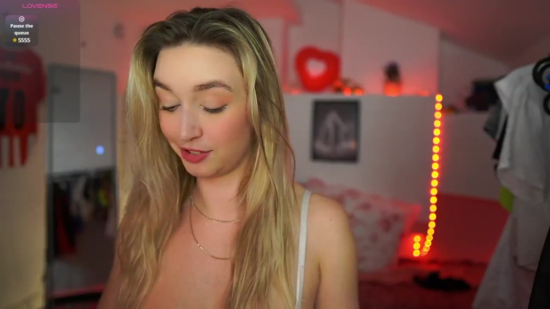 Gallery image thumbnail from Alexis__Texas's myfreecams stream on, 03/12/2025, 23:58 image 19 of 20