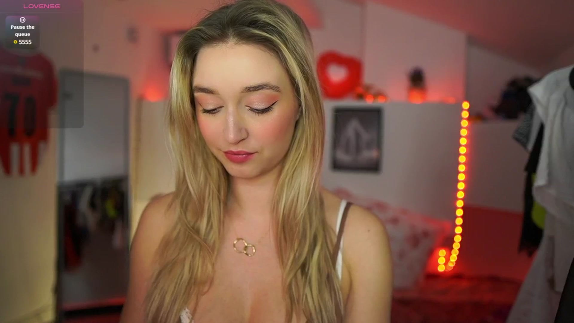 Gallery image thumbnail from Alexis__Texas's myfreecams stream on, 03/14/2025, 22:55 image 10 of 20