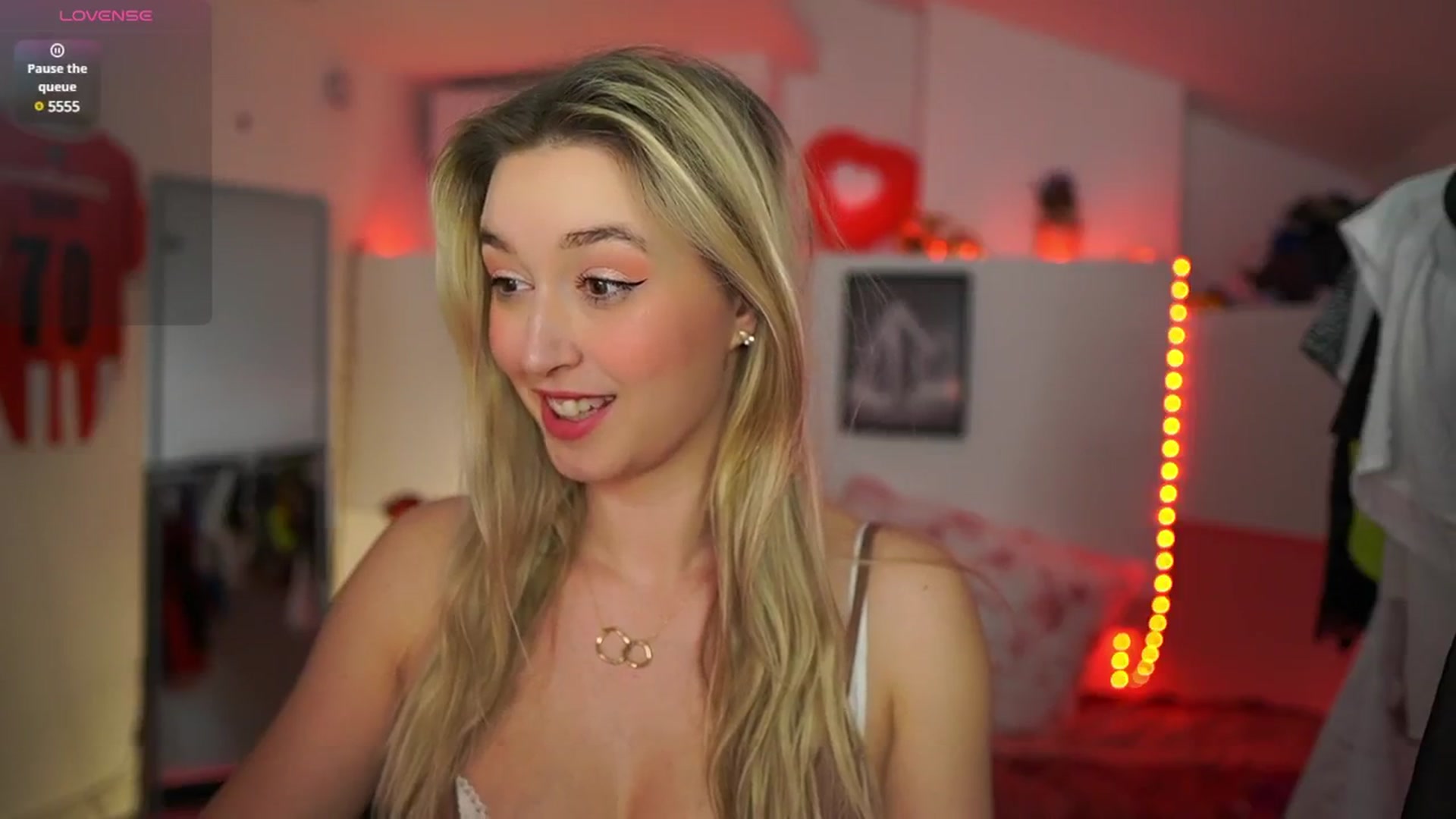 Gallery image thumbnail from Alexis__Texas's myfreecams stream on, 03/14/2025, 22:55 image 13 of 20