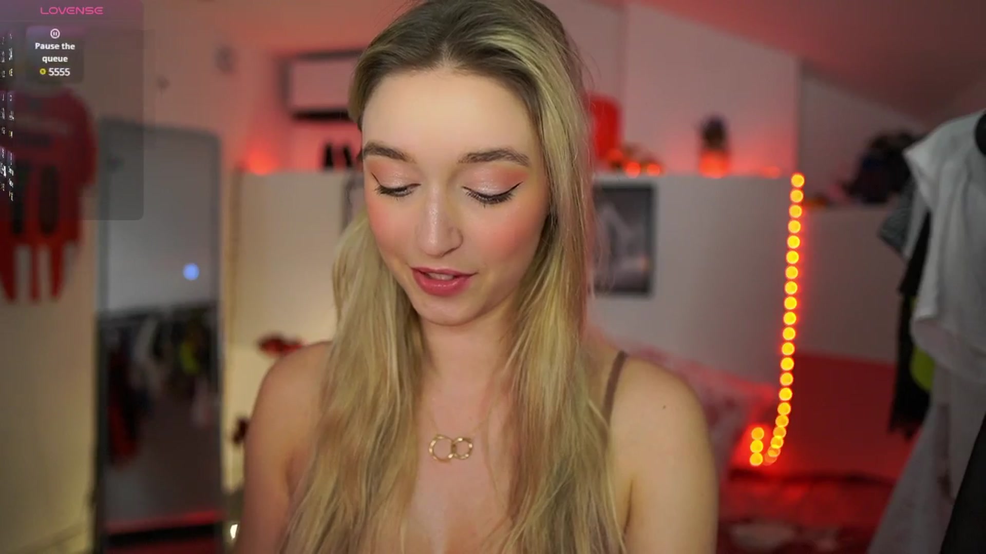 Gallery image thumbnail from Alexis__Texas's myfreecams stream on, 03/14/2025, 23:35 image 4 of 20