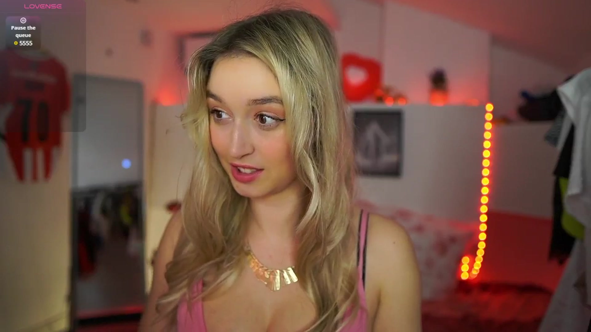 Gallery image thumbnail from Alexis__Texas's myfreecams stream on, 03/16/2025, 22:50 image 3 of 20
