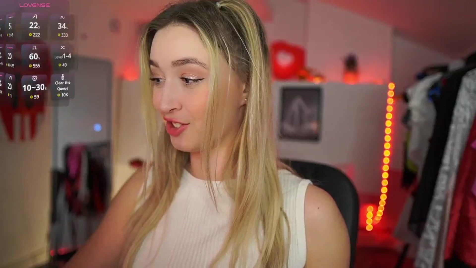 Gallery image thumbnail from Alexis__Texas's myfreecams stream on, 03/19/2025, 24:24 image 15 of 20